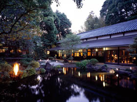 写真: 陣屋・大宴会場・源氏館3